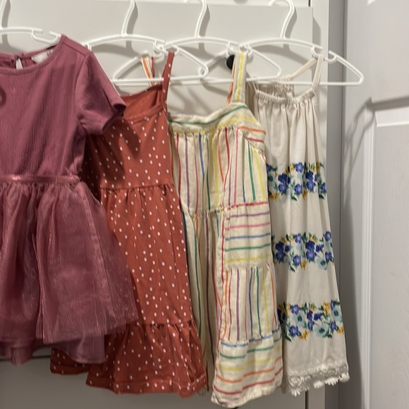 Little girls dresses - Picture 3 of 3